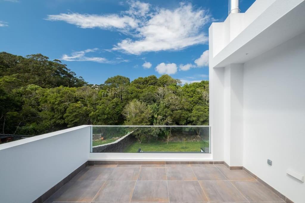 Lotus House - Heated Pool & Jacuzzi Near The * Ponta Delgada (Sao Miguel)