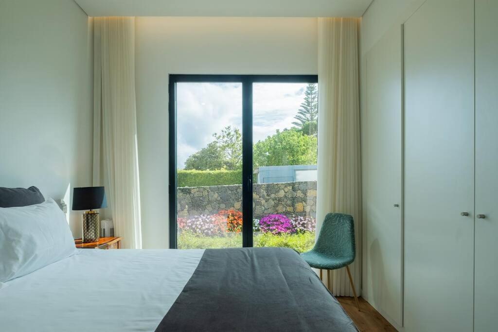 Lotus House - Heated Pool & Jacuzzi Near The Holiday home Ponta Delgada (Sao Miguel)