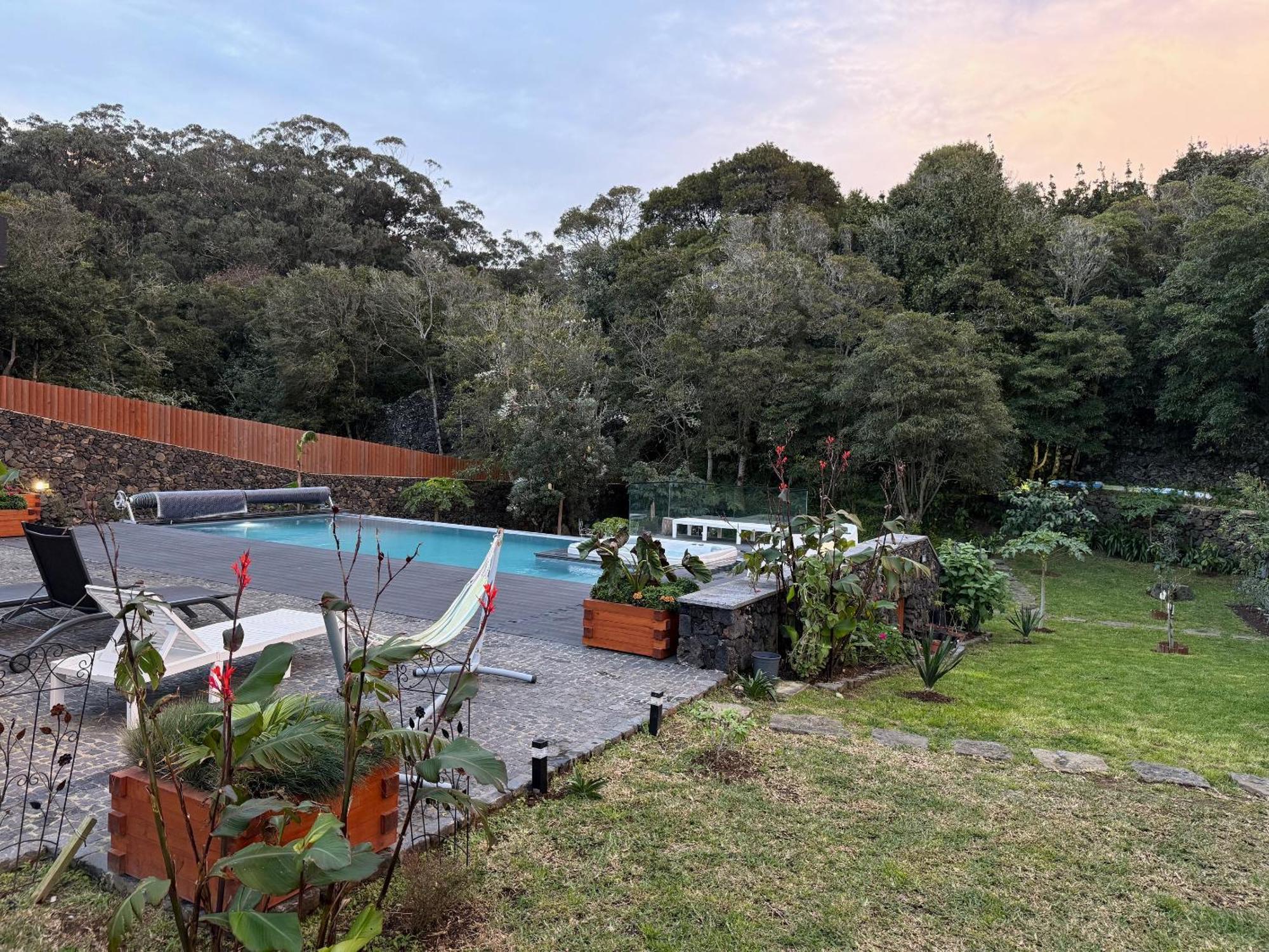 Lotus House - Heated Pool & Jacuzzi Near The Ponta Delgada (Sao Miguel)